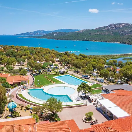 Village Capo D'orso Кемпинг